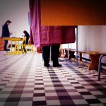 Les modalités d’organisation du vote électronique décidé par l’employeur sont précisées par un décret