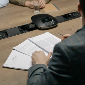 Réunions du CSE : interdiction faite à l’employeur de les enregistrer pour contrôler les PV